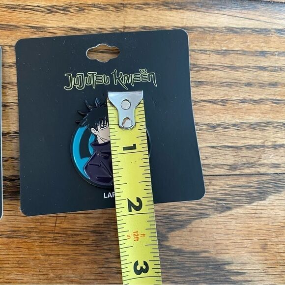 Jujutsu Kaisen Lapel Pin Set of 2 - Picture 4 of 7